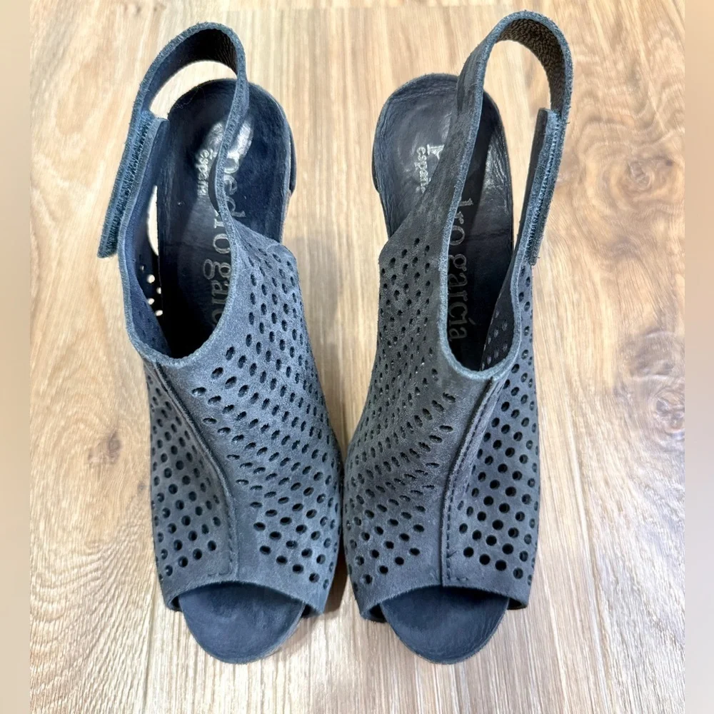 Pedro Garcia Spain Perforated Suede Platform Slingback Heels Size 40